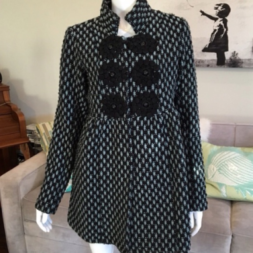 Beautiful coat size 6